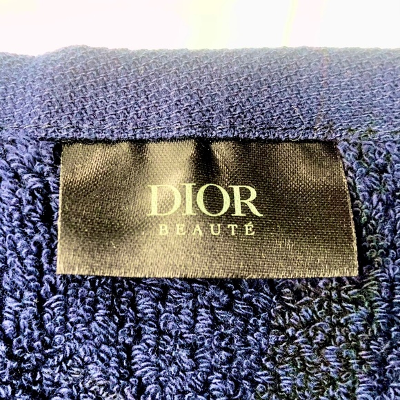 DIOR Bag & Towel Gift Set SAUVAGE NEW BOX - Picture 4 of 7